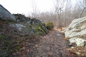 Hellgate Pequot Trail